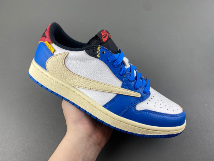 Travis Scott x Air Jordan 1 Low DM7866-111