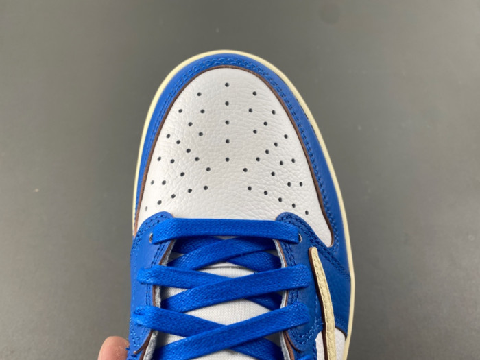 Travis Scott x Air Jordan 1 Low DM7866-111