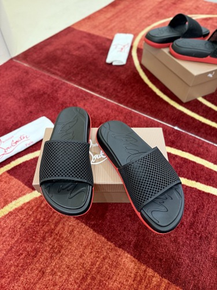 CL SLIPPERS