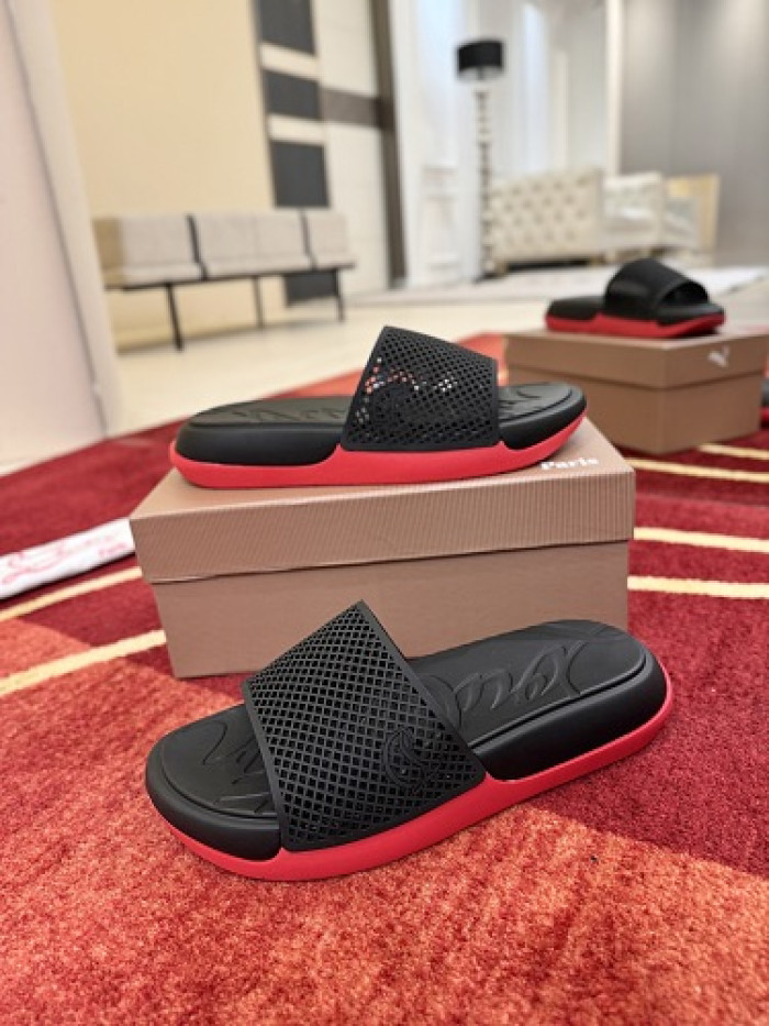 CL SLIPPERS