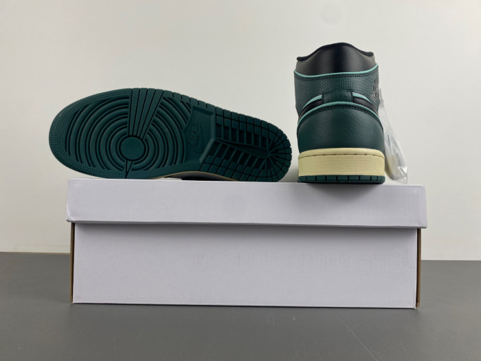 AIR JORDAN 1 MID SE "LEGEND PINK" GS FQ7818-100