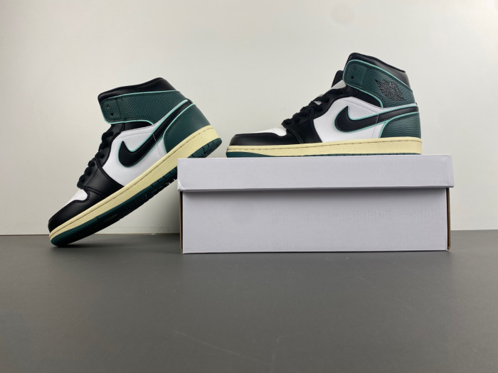 AIR JORDAN 1 MID SE "LEGEND PINK" GS FQ7818-100