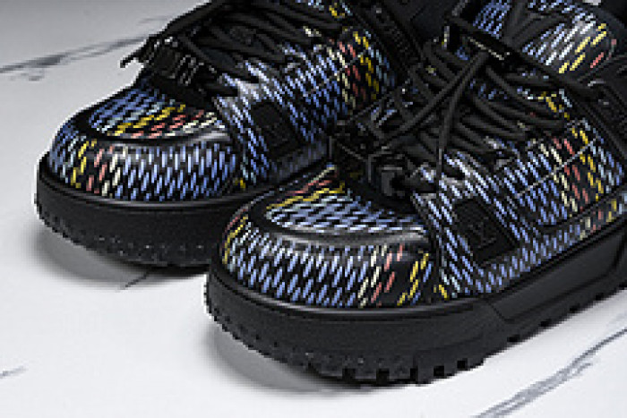 L&V SNEAKERS