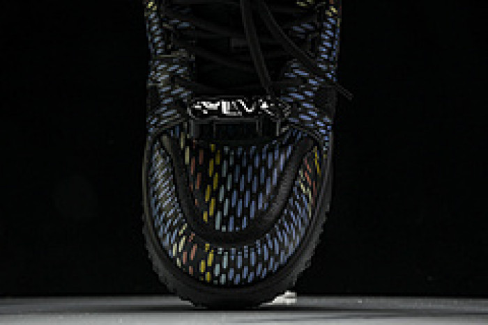 L&V SNEAKERS