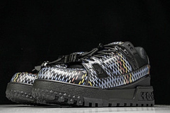 L&V SNEAKERS