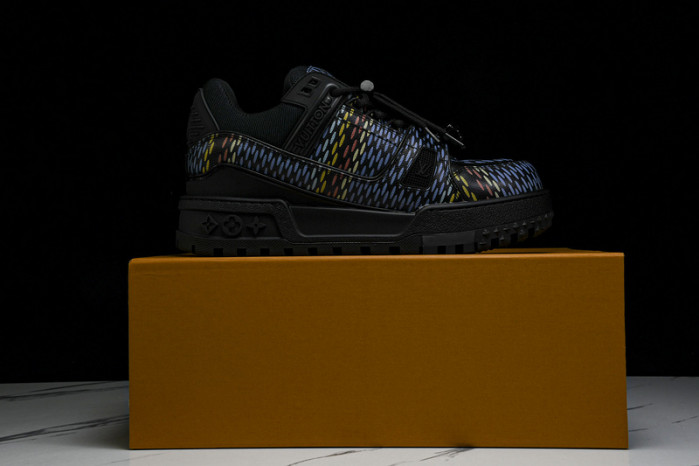 L&V SNEAKERS
