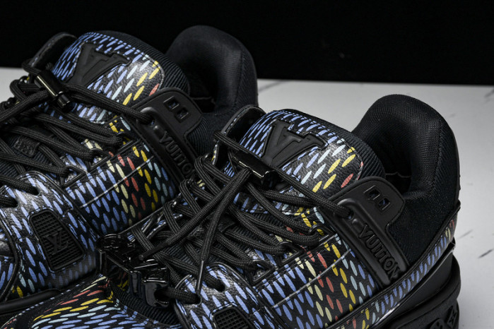 L&V SNEAKERS