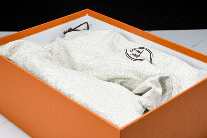 HER_MERS SNEAKER
