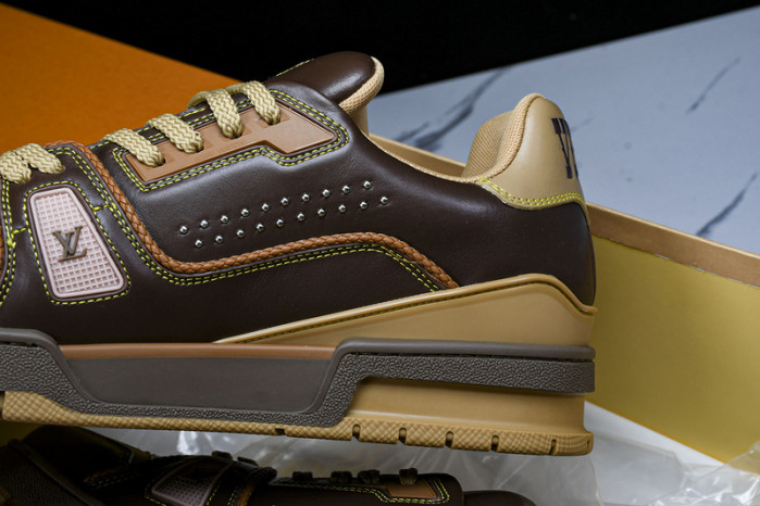 L&V SNEAKERS