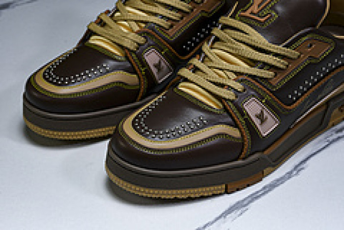 L&V SNEAKERS
