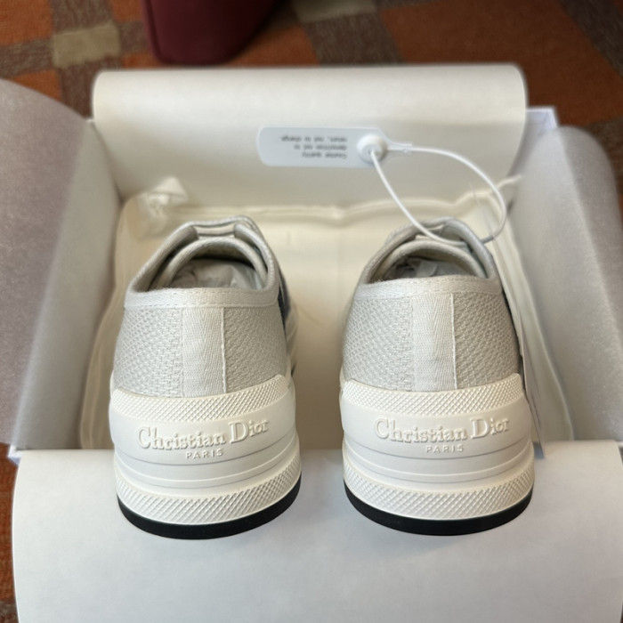 D designer sneaker