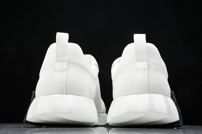 HER_MERS SNEAKER