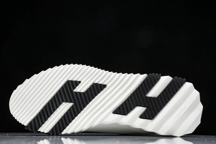 HER_MERS SNEAKER