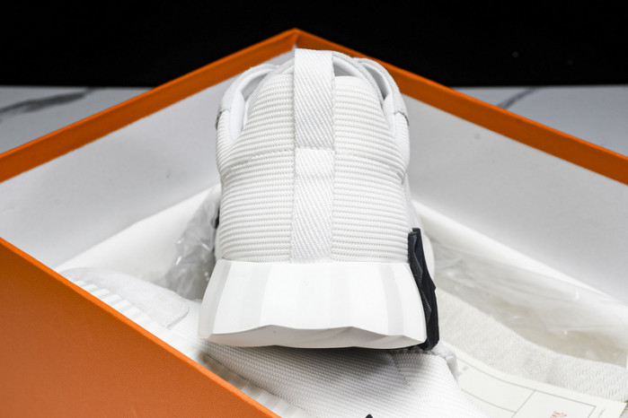 HER_MERS SNEAKER