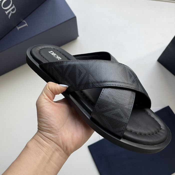 DO DESIGNER SLIPPERS