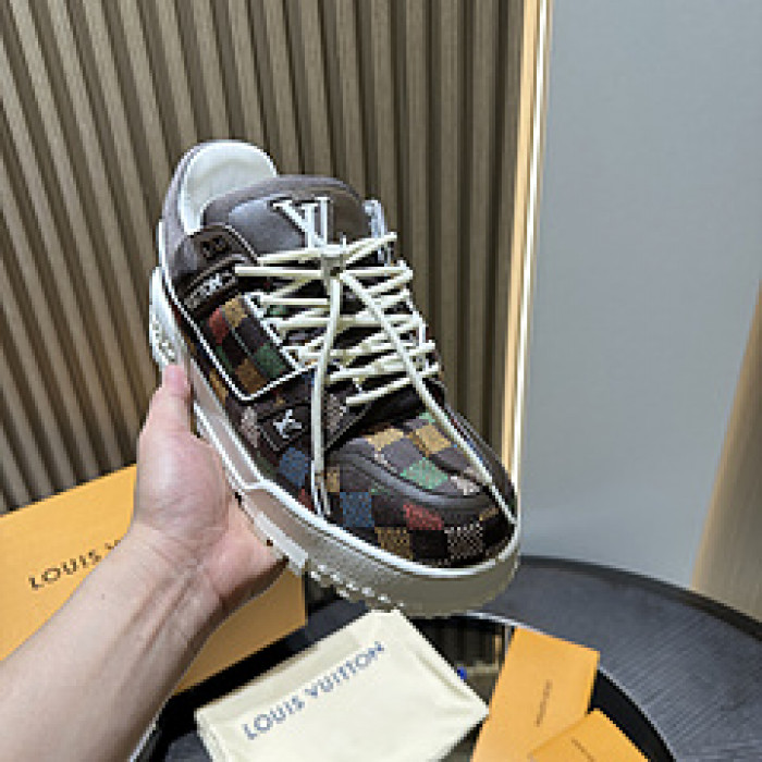 L&V SNEAKERS