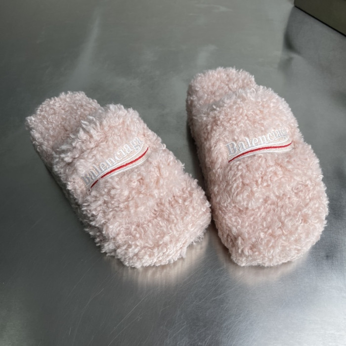 BLEN DESIGNER SLIPPERS