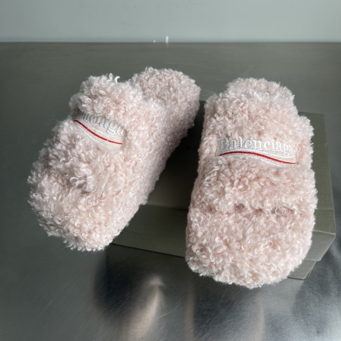 BLEN DESIGNER SLIPPERS