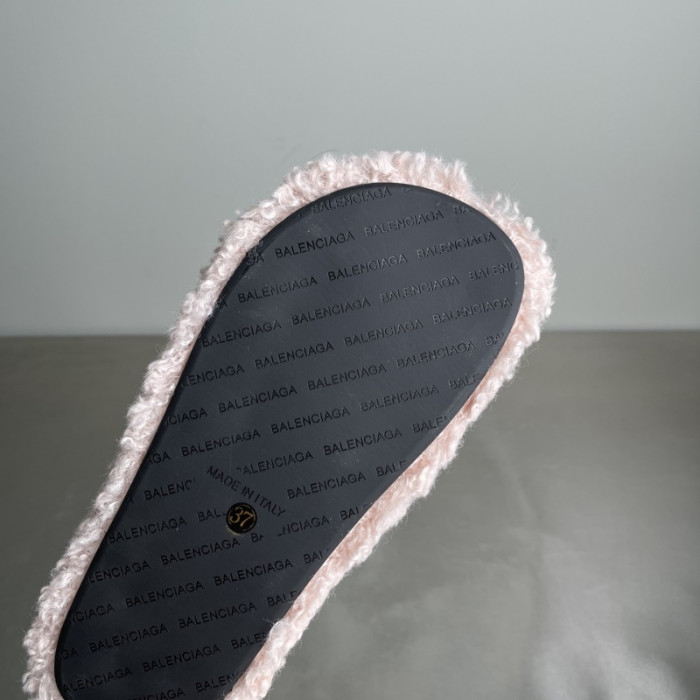 BLEN DESIGNER SLIPPERS