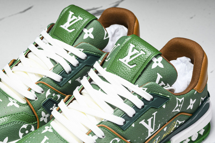 L&V SNEAKERS