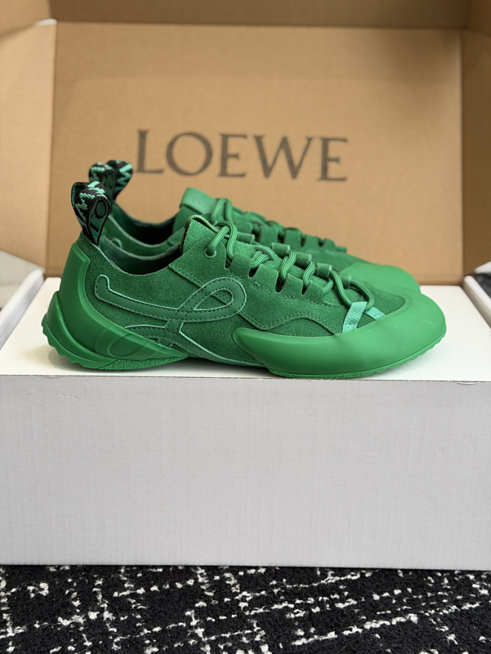 L0ew*E SNEAKERS