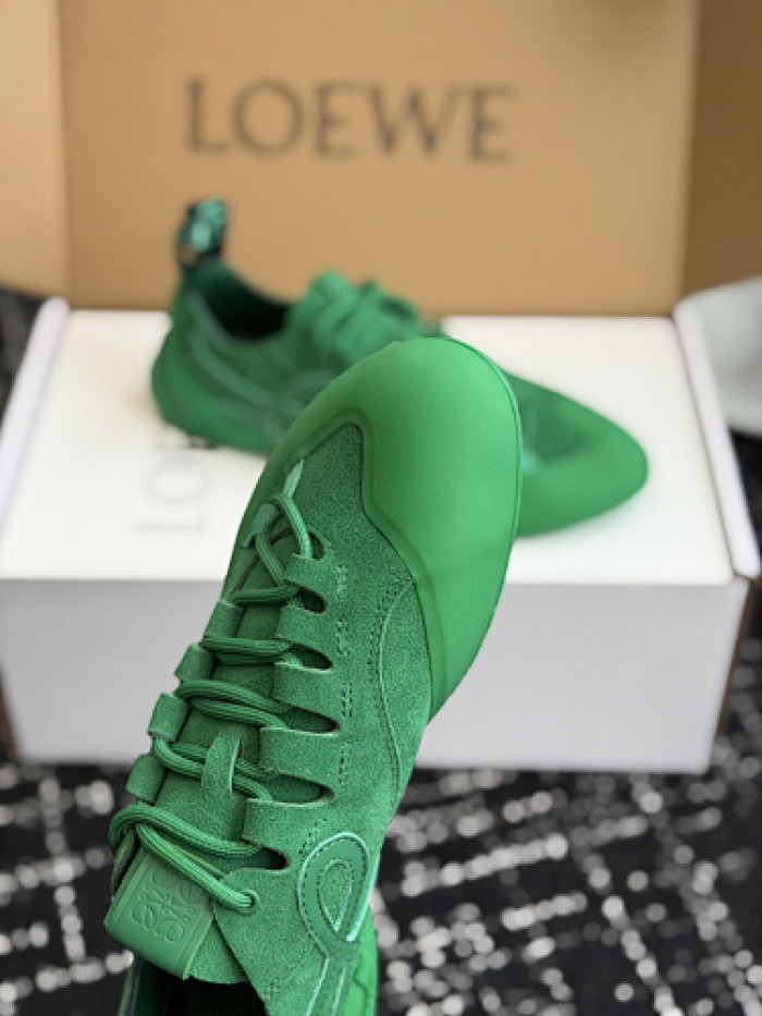 L0ew*E SNEAKERS