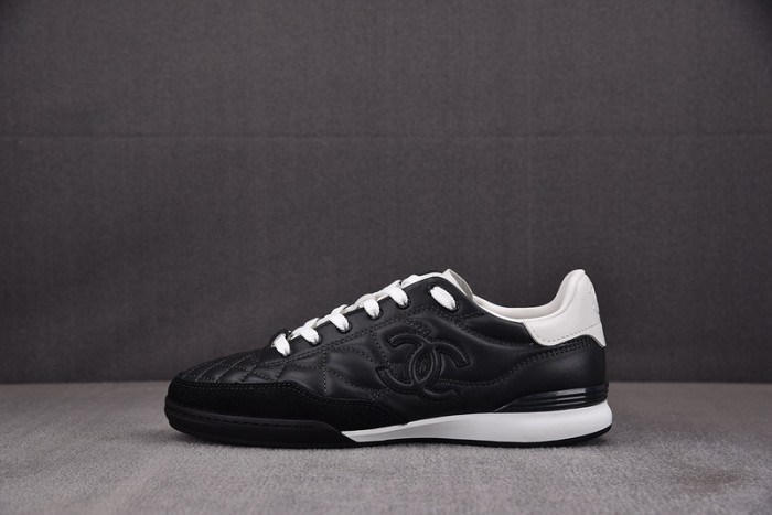 CHANEEL sneaker