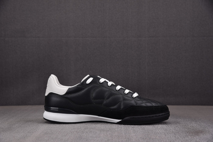 CHANEEL sneaker