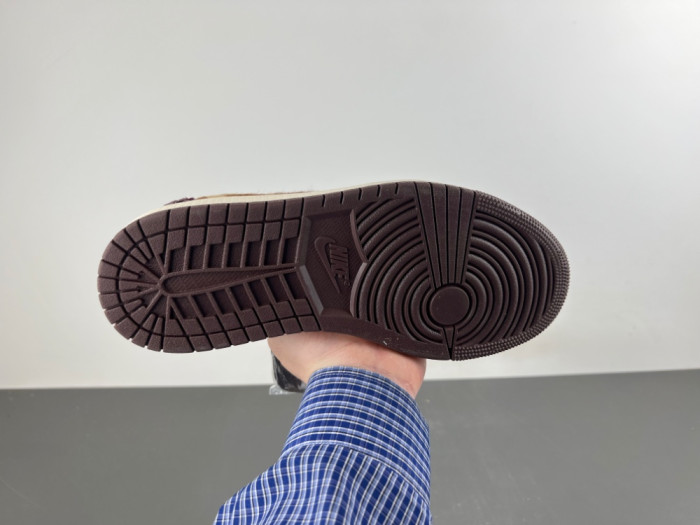 Travis Scott x Jordan Air Jordan 1 IQ5321-121