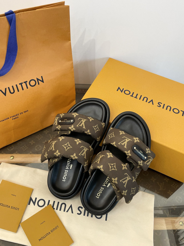 L&V SLIPPERS