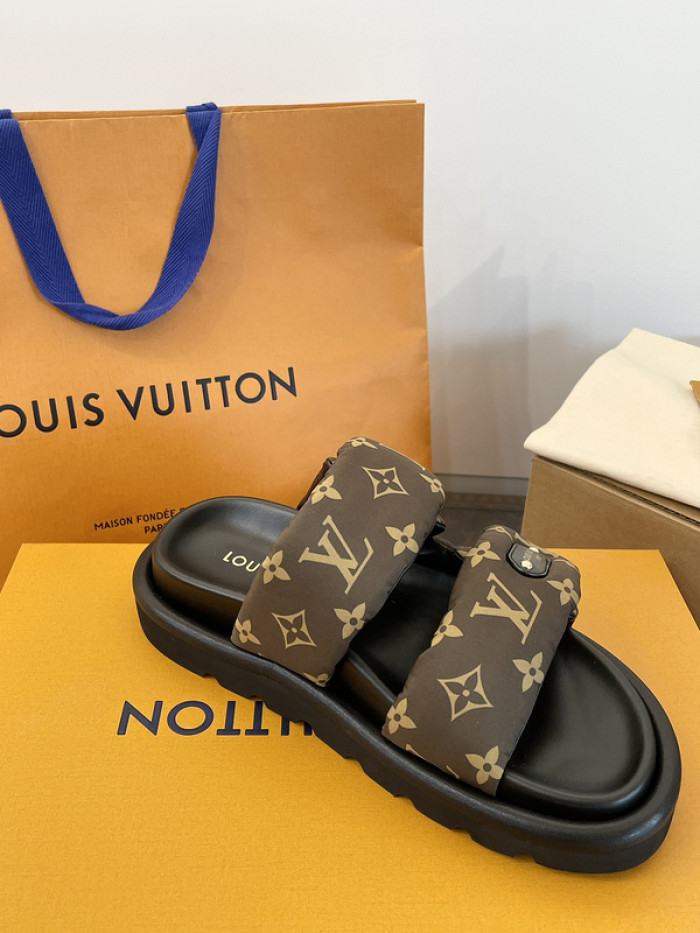 L&V SLIPPERS