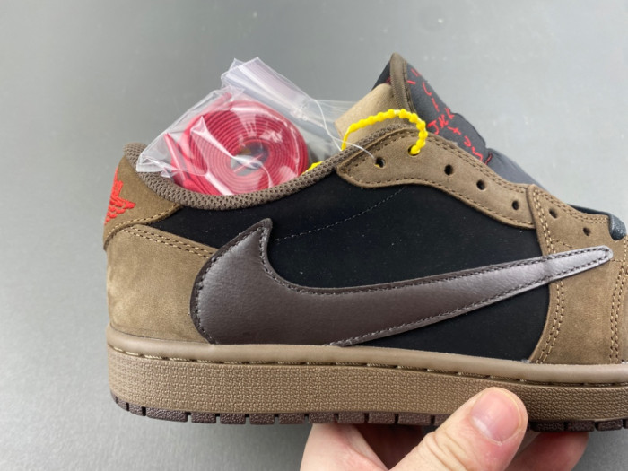 Travis Scott x Air Jordan 1 Low CQ4277-001
