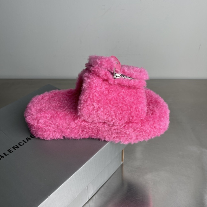 BLEN DESIGNER SLIPPERS