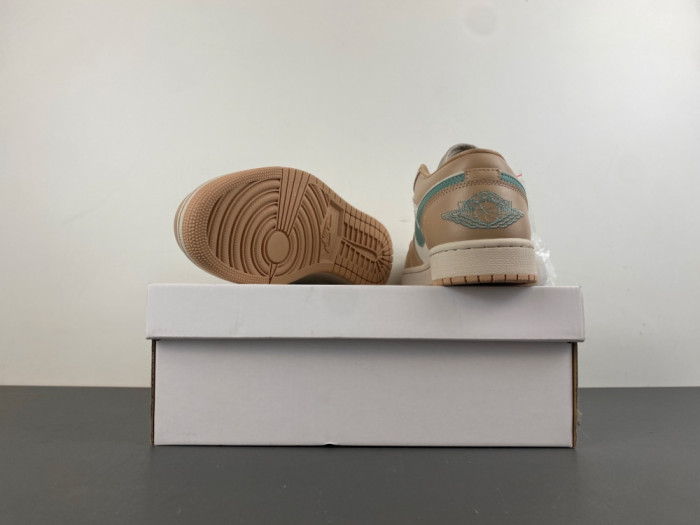 Air Jordan 1 Low DC0774-130