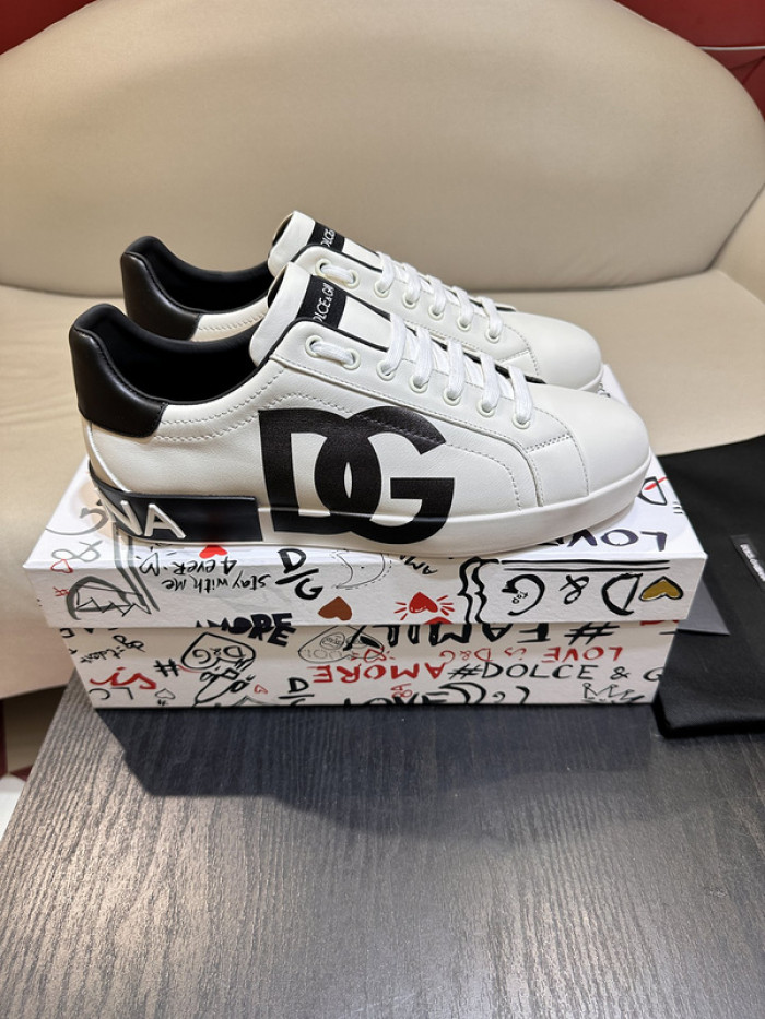DG sneaker