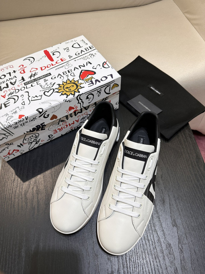 DG sneaker