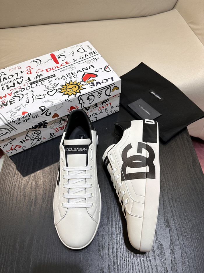 DG sneaker