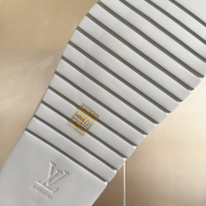 L&V SLIPPERS