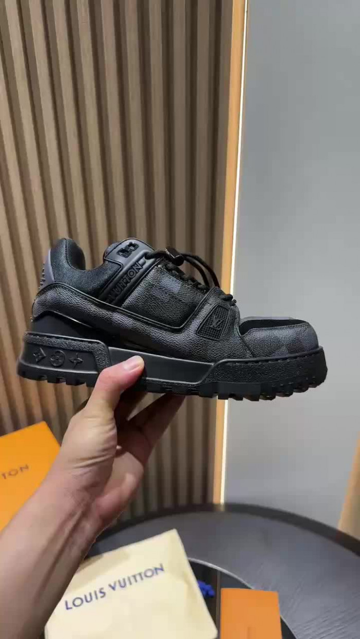 L&V SNEAKERS