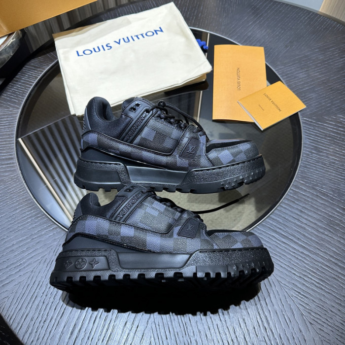 L&V SNEAKERS