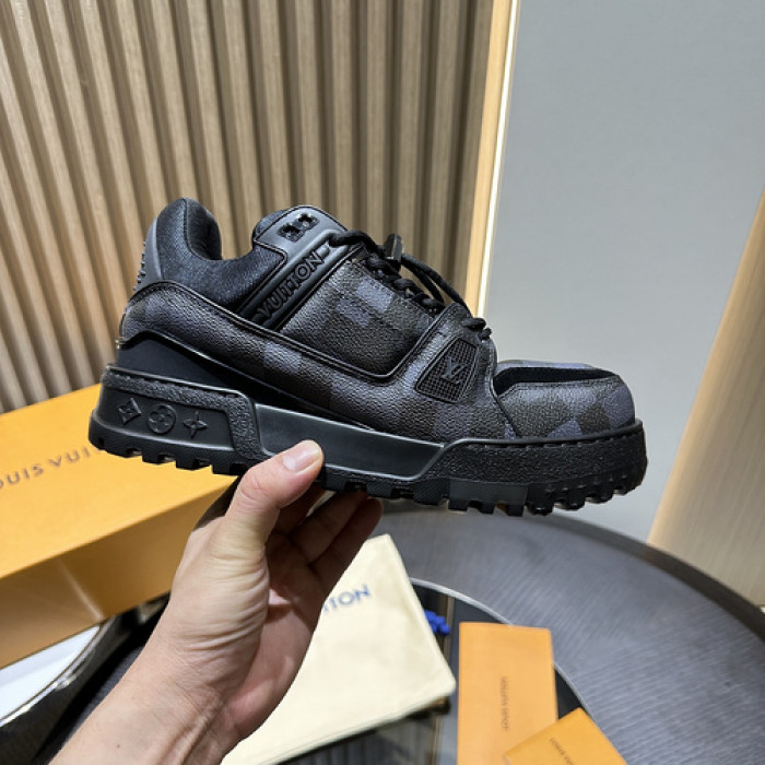 L&V SNEAKERS