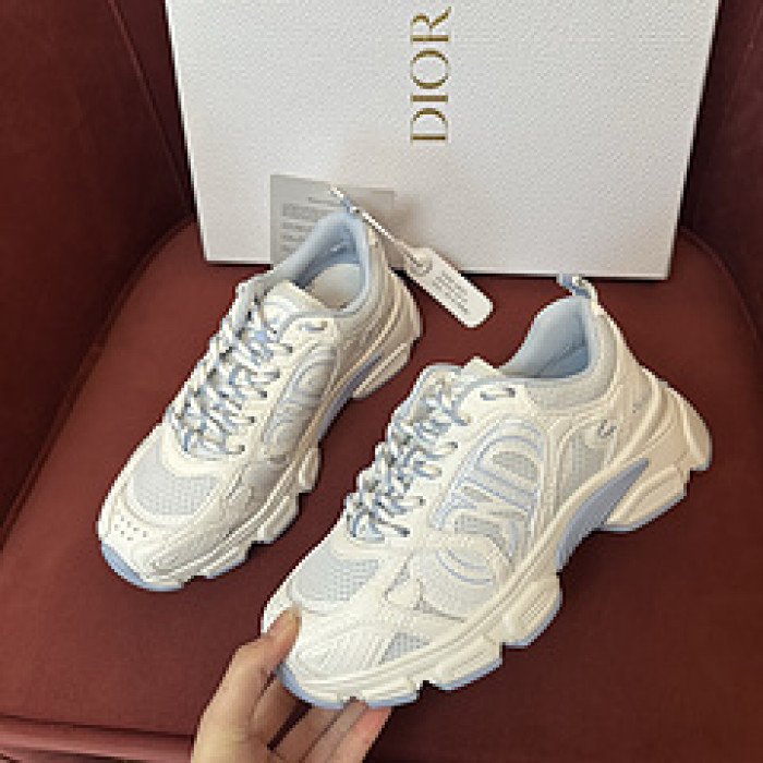 D designer sneaker