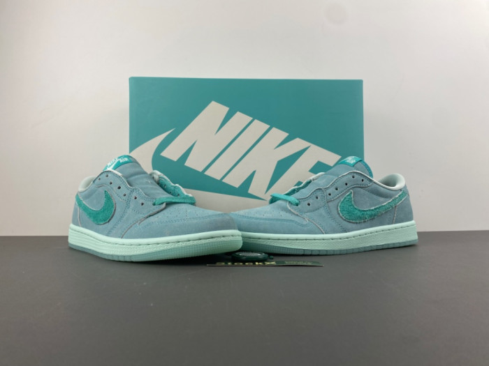 Air Jordan 1 Low OG “Washed Teal” WMNS HQ8111-300