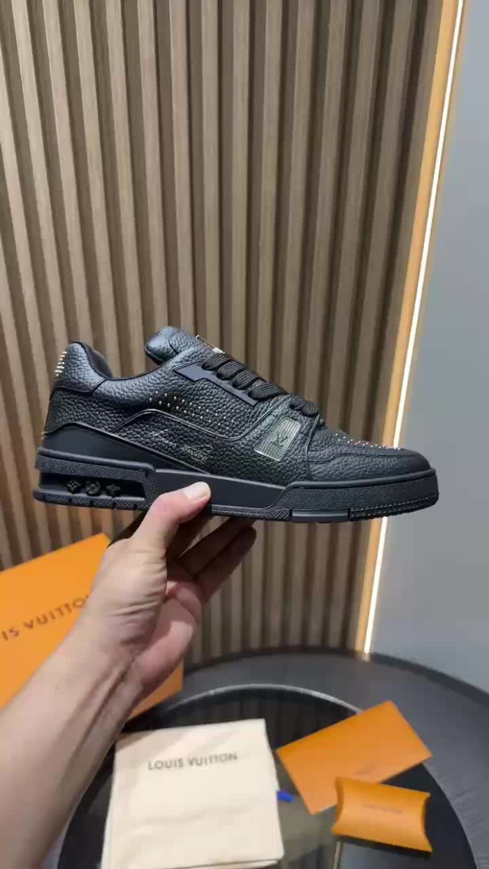 L&V SNEAKERS