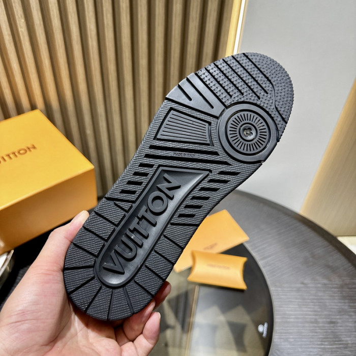 L&V SNEAKERS