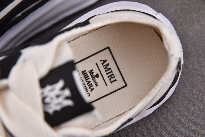 AM1R1 SNEAKERS