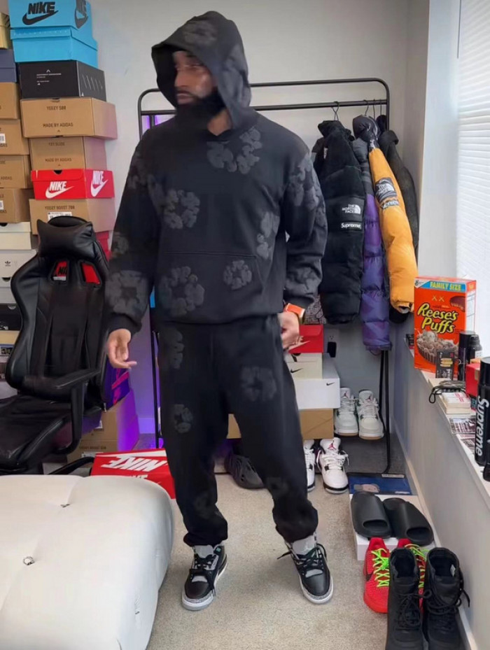 De*1m Te@rs HOODIE