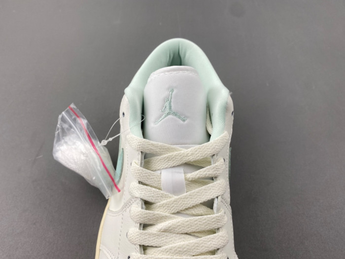 Air Jordan 1 Low DC0774-134