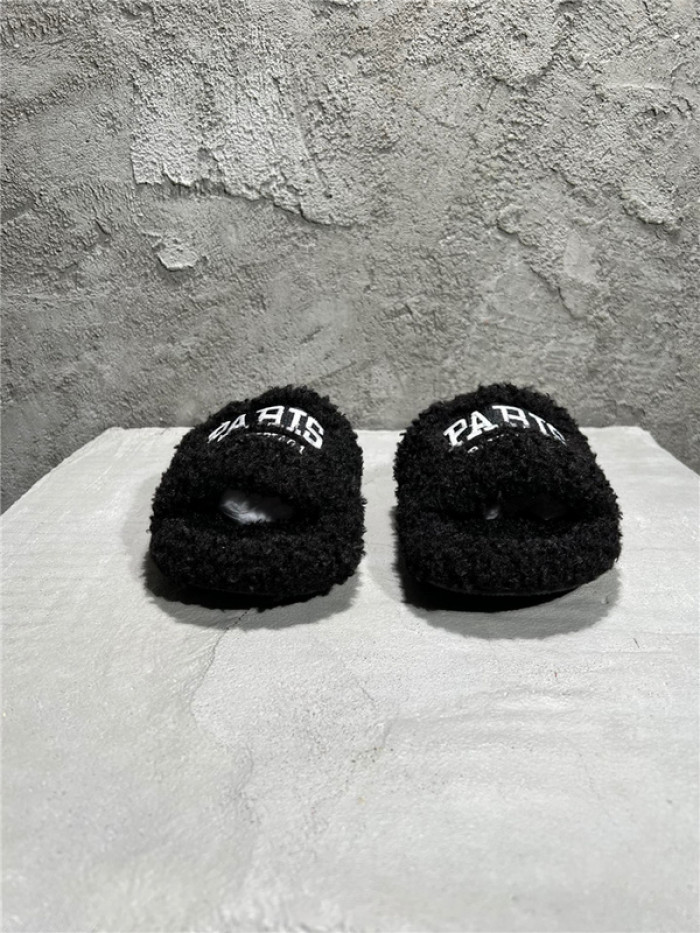 BLEN DESIGNER SLIPPERS
