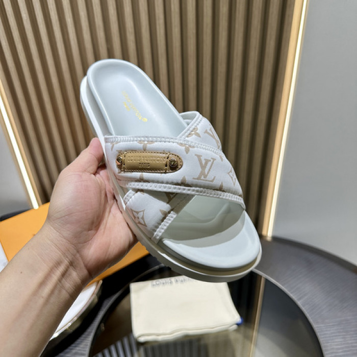 L&V SLIPPERS